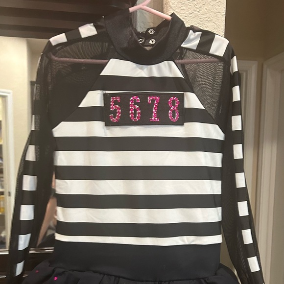 Dance costumes with added rhinestones in good condition - Picture 2 of 3